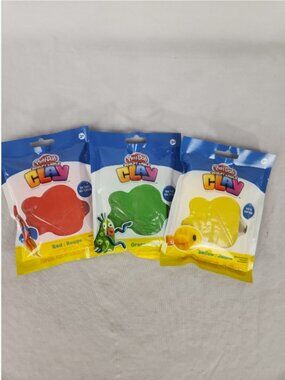 Lot Of 3 Play-Doh Sculpt 'n Mold Clay Red Green Yellow  6 oz Individual Packets